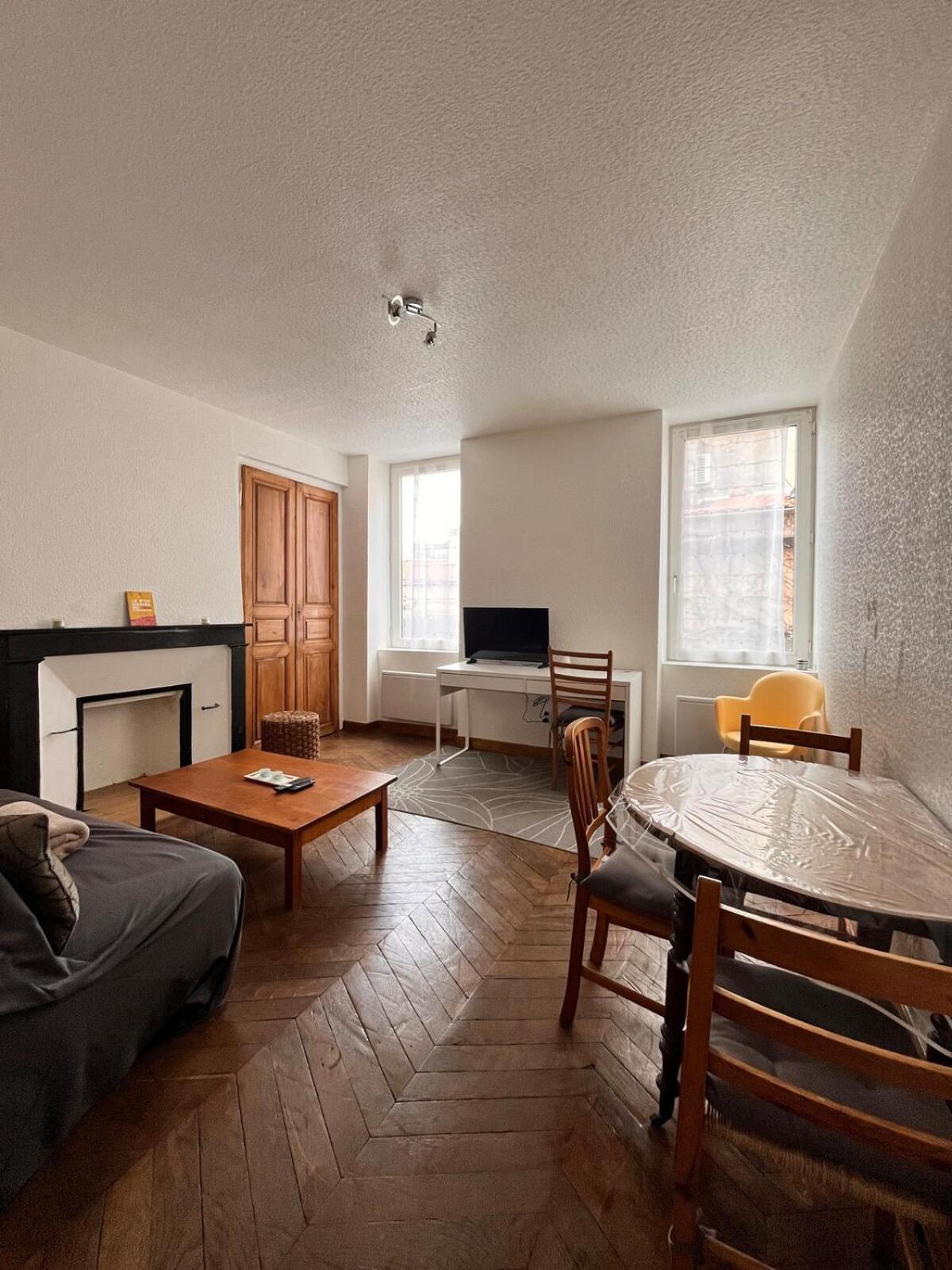 Chaleureux à 2 Pas De La Cathédrale *